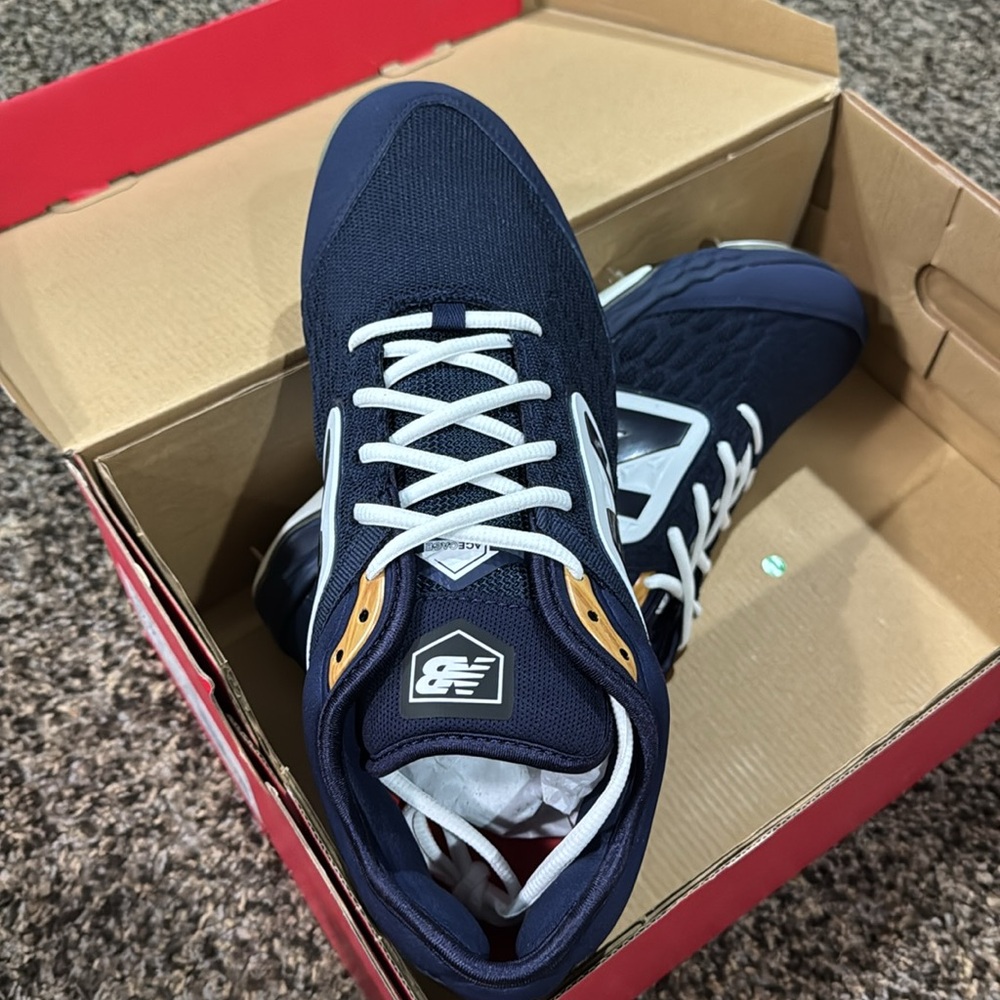 *BRAND NEW* Men’s Baseball Cleats - Picture 4 of 8